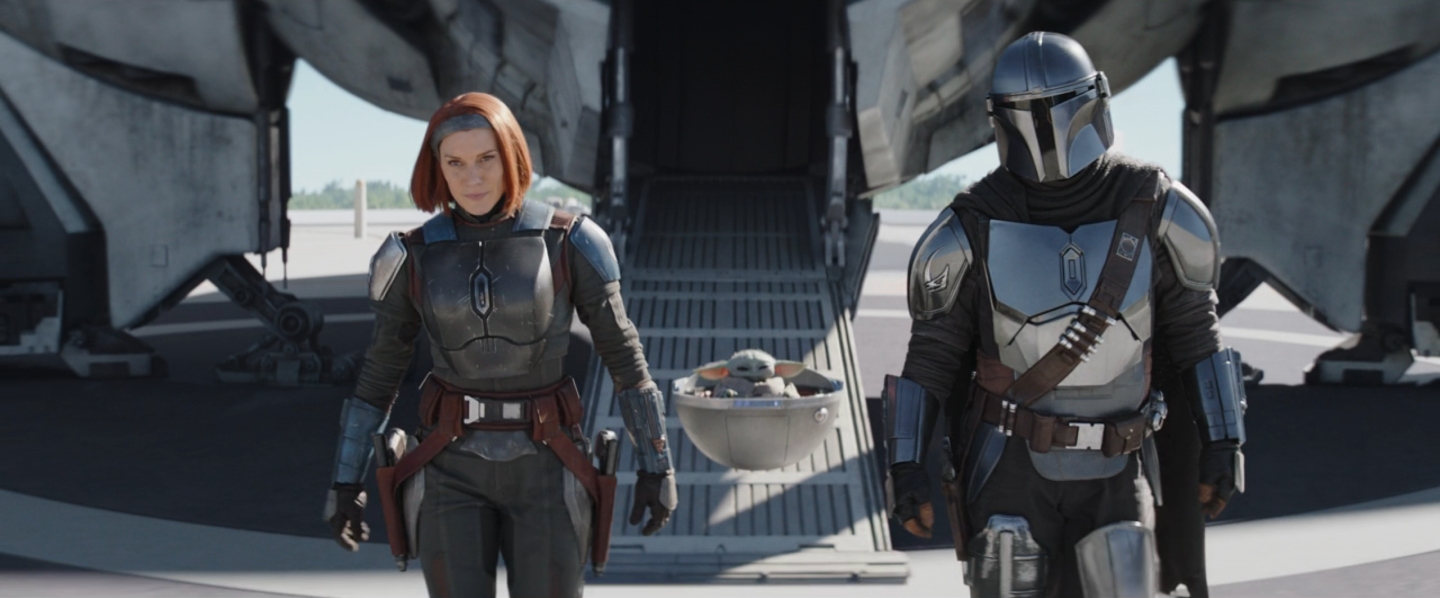 Bo-Katan Kryze, Grogu, and Din Djarin exit their ship on Plazir-15.