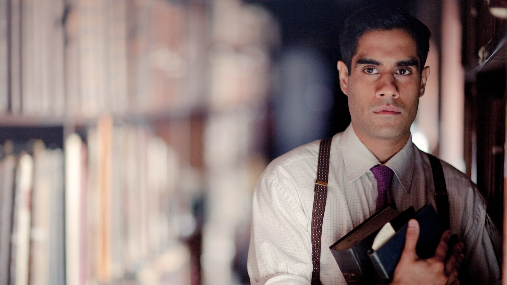 Six Ways Mark Gatiss Brings the Scares in “A Ghost Story for Christmas”